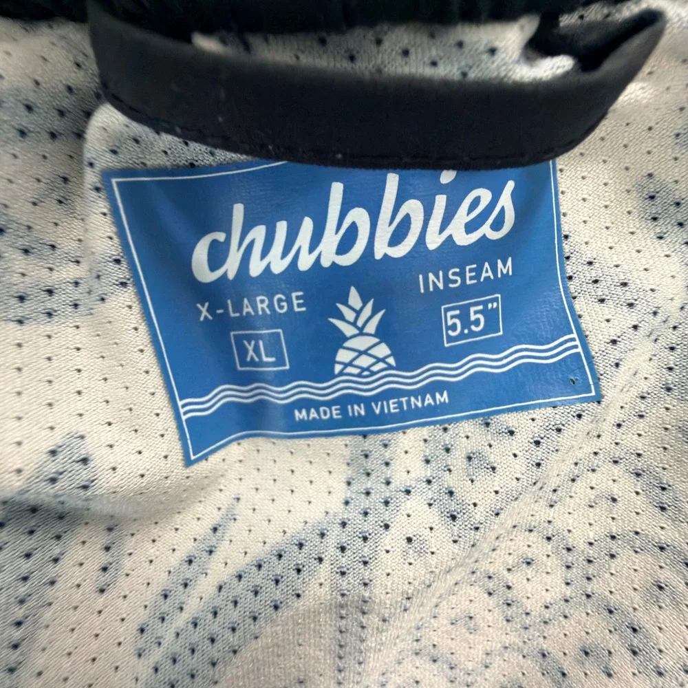 Chubbies Mens XL Swim Trunks Black Pineapple Print 5.5
